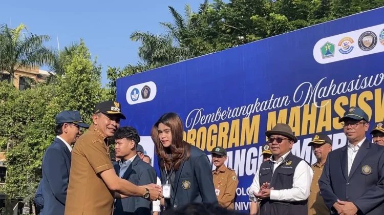 Bantu Pengelolaan Sampah, Mahasiswa FTAB UB Hadirkan Mesin Pencacah Plastik