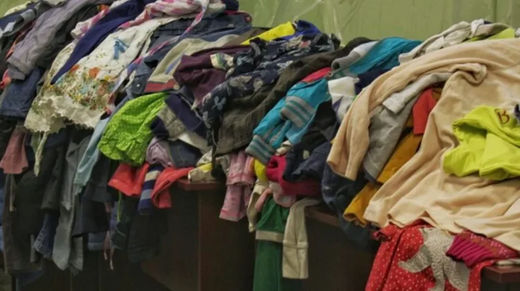 Jangan Asal Beli, Tips Teliti Memilih Baju Thrifting