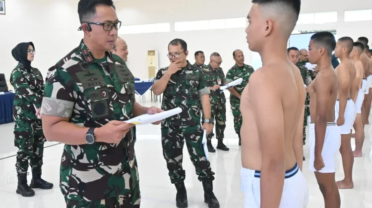 Ratusan Calon Taruna Akademi TNI Jalani Pantukhirda di Malang