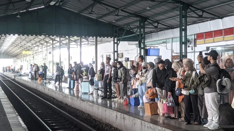 Puncak Libur Sekolah, Penumpang Kereta Daop 7 Tembus 100 Ribu