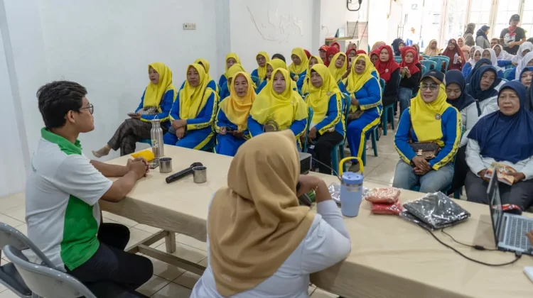 ECOTON Bersama Kelurahan Simokertodan dan DLH Kota Surabaya Gelar Pelatihan