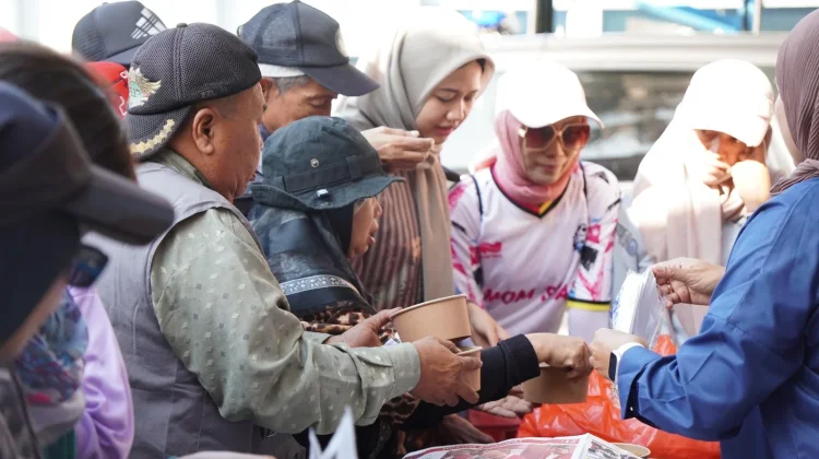Polresta Malang Kota Gelar Cek Kesehatan dan Makan Gratis untuk 200 Warga