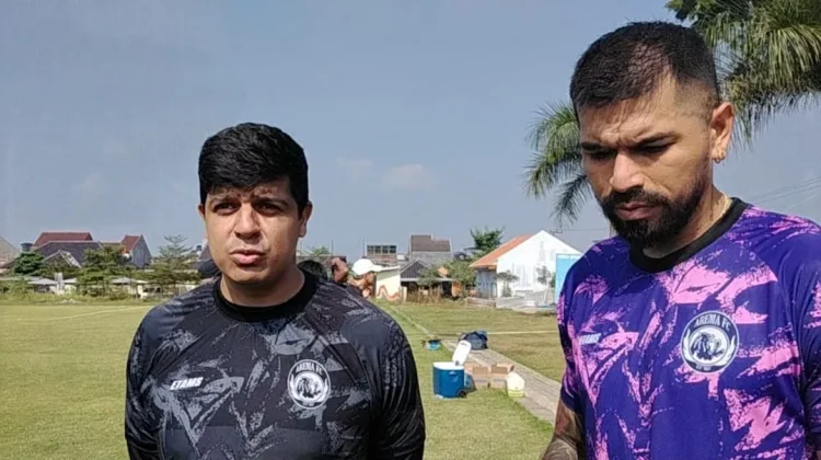 Arema FC Genjot Fisik Pemain, Tambah Skema Permainan untuk Transisi Latihan
