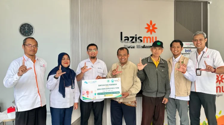 Salurkan Bantuan Pendidikan di Peringatan Milad ke-24 Lazismu