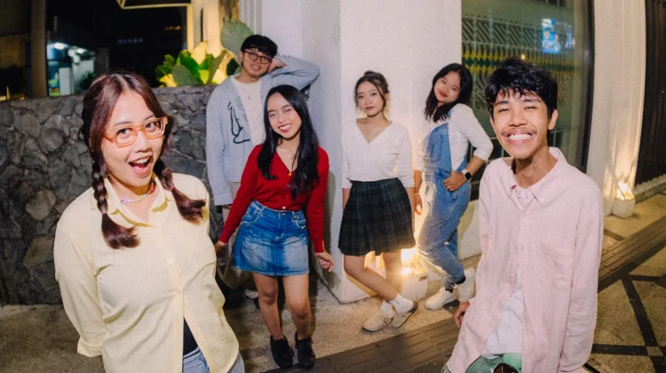 Lucien Sunmoon Rilis Album Perdana Nothing Blooms at Midnight