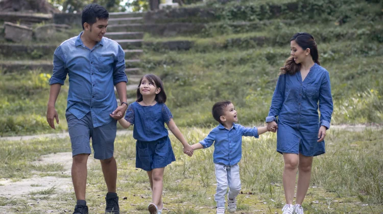 Pengasuhan Anak Butuh Peran Ayah dan Ibu