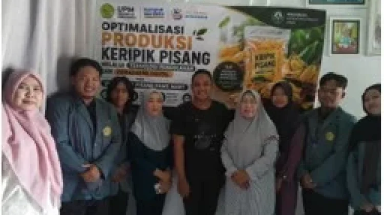 UPM Dampingi UKM Keripik Pisang RAMS MART Majukan Produksi dan Pemasaran Digital