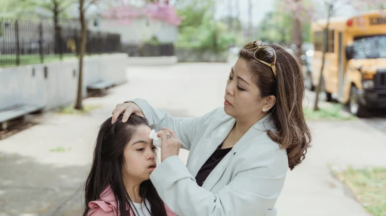 Dibalik Gerakan Ayah Antar Anak, Ada Keluarga dengan Cerita Berbeda