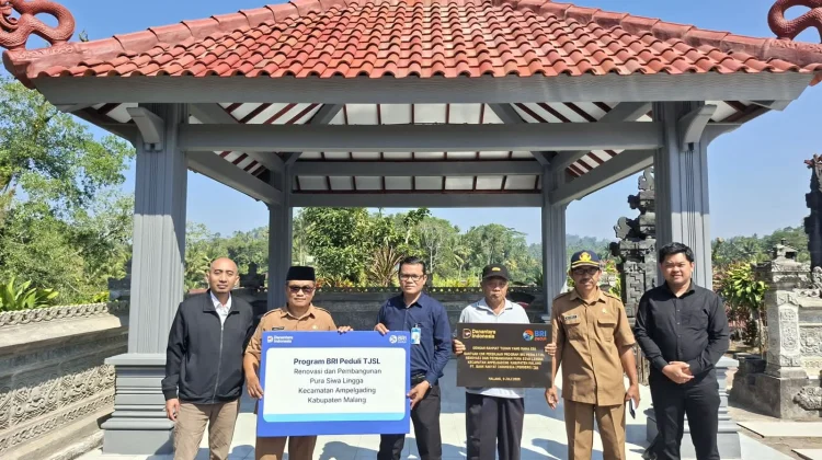 Pura Siwa Lingga Wirotaman Terima Kucuran TJSL untuk Bangun Balai Wantilan