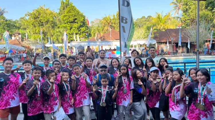 Kabupaten Pasuruan Raih Juara Umum II Kejurnas Finswimming di Bali