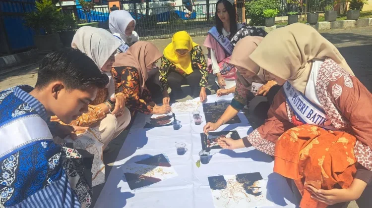 Trend Batik Positif, APBKM Gencarkan Pelatihan untuk Regenarasi Pembatik