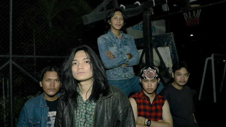 BlackDig Bakar Semangat Rock lewat Single Kelima "Walking On Fire"