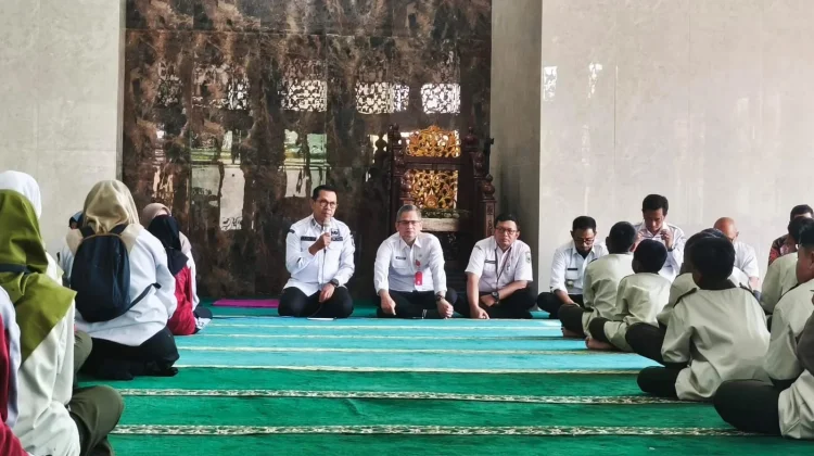Wali Kota Batu Pastikan MPLS Berjalan Aman dan Nyaman
