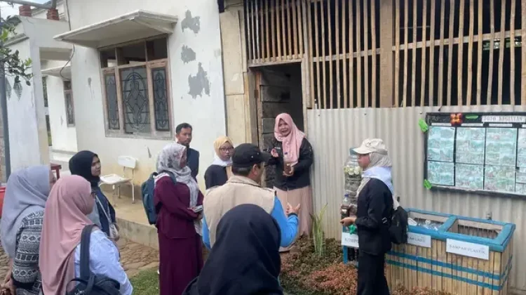 Cara Desa Sumberdem Lestarikan Lingkungan