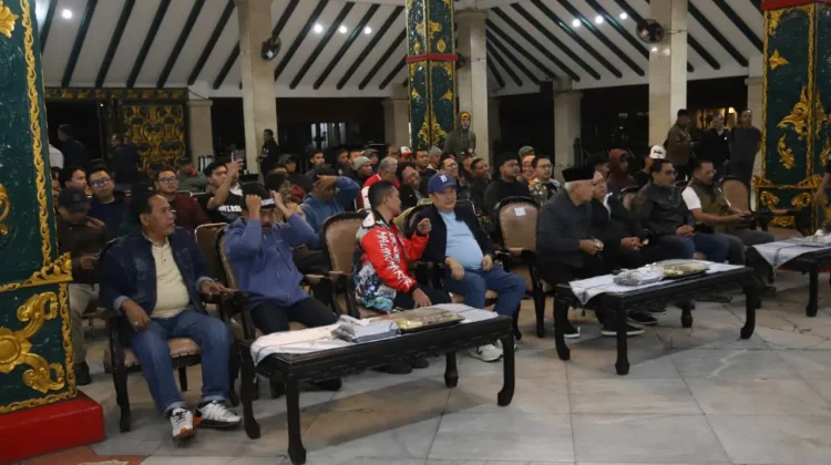Bupati Malang Sanusi Bersama Warga Nobar Final Piala Dunia 2026 di Pendopo Agung