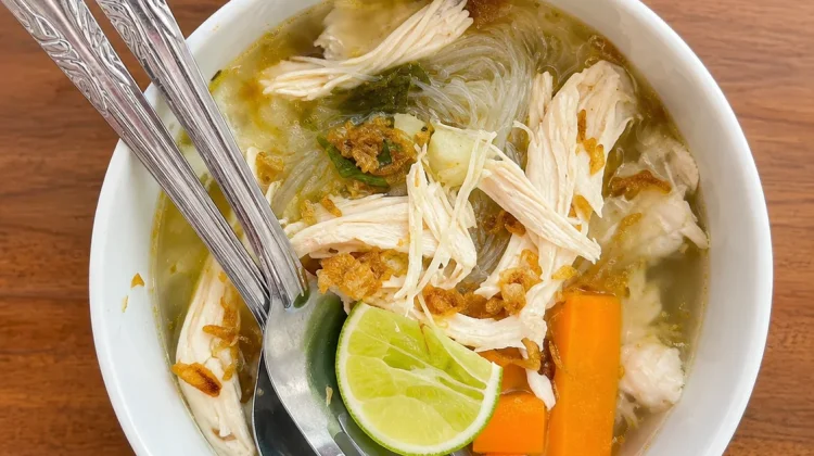Soto Banjar Pekauman Tawarkan Cita Rasa Rempah Khas Kalimantan di Malang