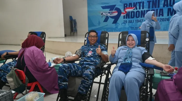 Donor Darah Warnai Hari Bakti TNI AU Ke-79