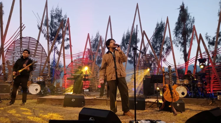 Bilal Indrajaya Hipnotis Penonton di BRI Jazz Gunung Bromo 2026