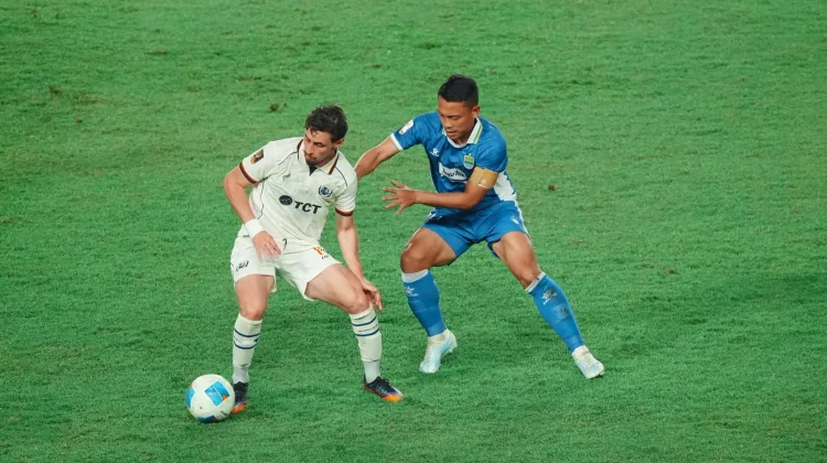 Takluk dari Persib, Arema FC Emoh Patah Arang