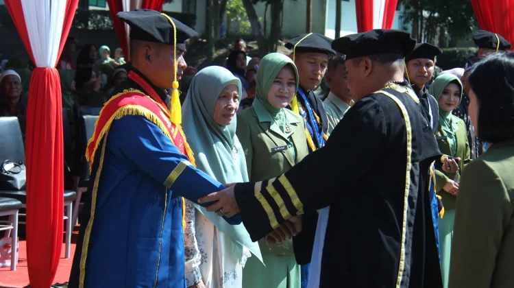 Serka Achmad Saiful Rohman Jadi Lulusan Terbaik Poltekad