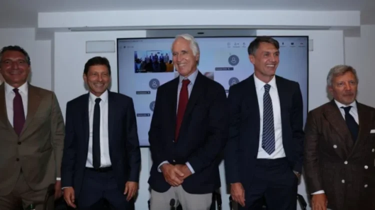 Pirlo Gagal Tangani Italia, Maldini dan Leonardo Mundur