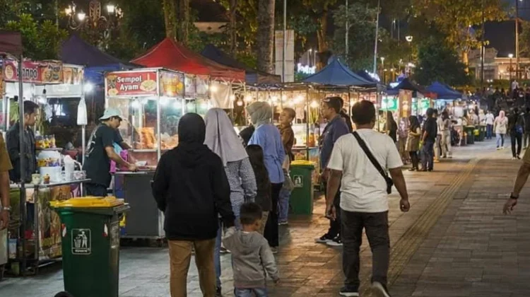 PKL Alun-Alun Kota Batu: Dukung Investigasi dan Pembinaan usai Viral