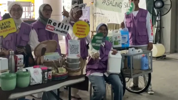 Refillin Pangkas 85 Ribu Sampah Saset Melalui Sistem Isi Ulang