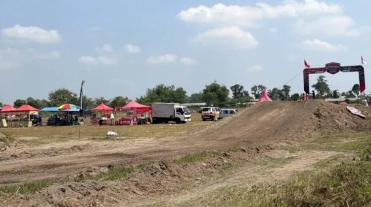 Speed Jump Sirkuit Pikatan Blitar Jadi Tantangan Pembalap