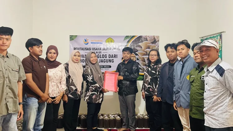 Dosen UPM Revitalisasi Usaha Jamur Tiram dengan Inovasi Baglog