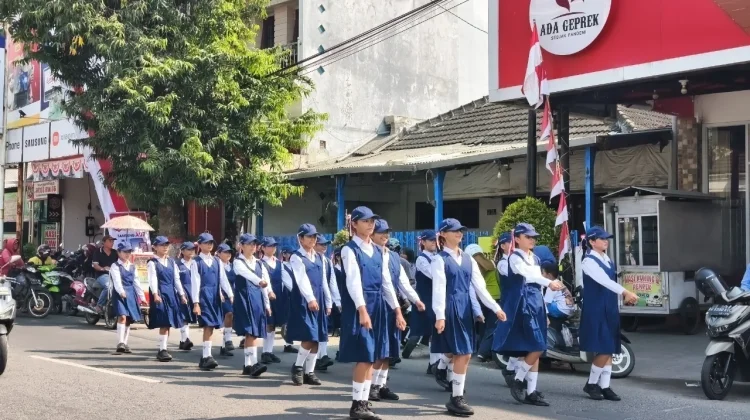 Ribuan Siswa Semarakkan Lomba Baris Sambut HUT ke-81 RI