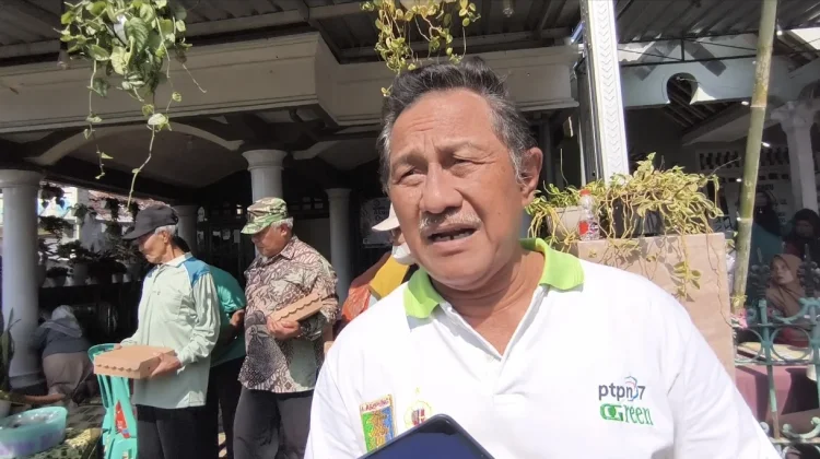 Lansia Sambut Positif Terapi Akupunktur Gratis di Wonosari