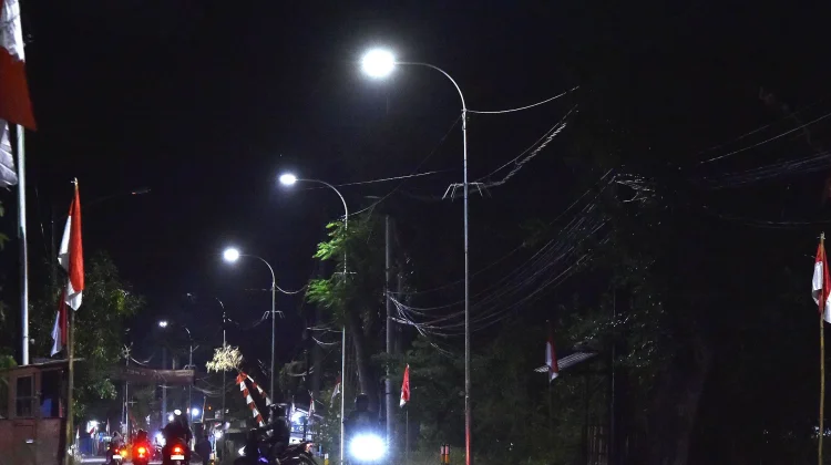 Jalur Bangil - Sukorejo Kini Terang Benderang. 385 PJU Smart System selesai Dibangun