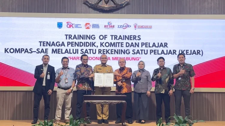Guru Jadi Garda Depan Literasi Keuangan Pelajar