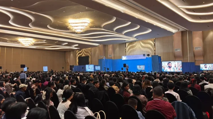 Saksi-Saksi Yehuwa Gelar Pertemuan Regional “Bahagia Selamanya” di Malang