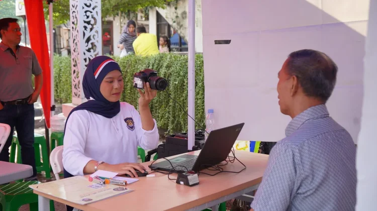 Semarak HUT RI, Imigrasi Blitar Hadirkan PASPORIA di CFD Tulungagung