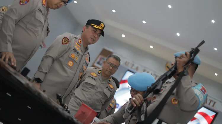 Polres Blitar Periksa Senpi Anggota, Tekankan Disiplin Penggunaan