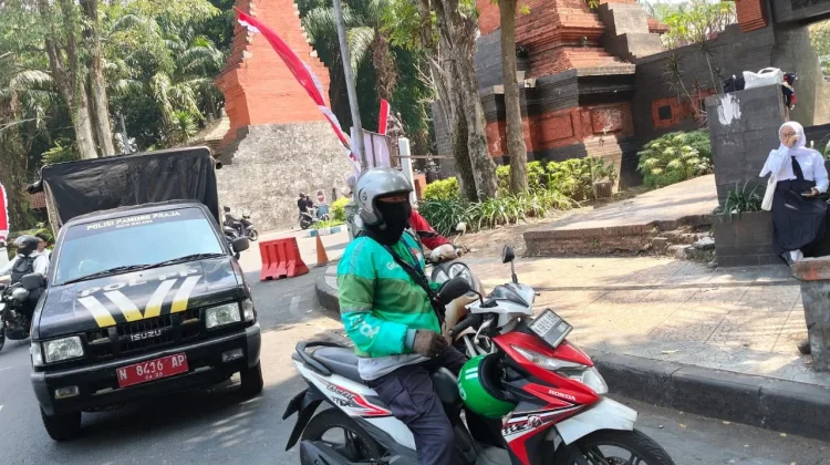 PKKMB UB Digelar, Satpol PP Kerahkan Personel Gabungan Tertibkan PKL Jalan Veteran