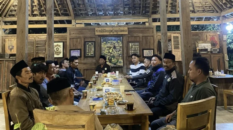 UMM Dampingi Pembibitan Kopi Endemik dan Pembuatan Solar Dome di Tlekung