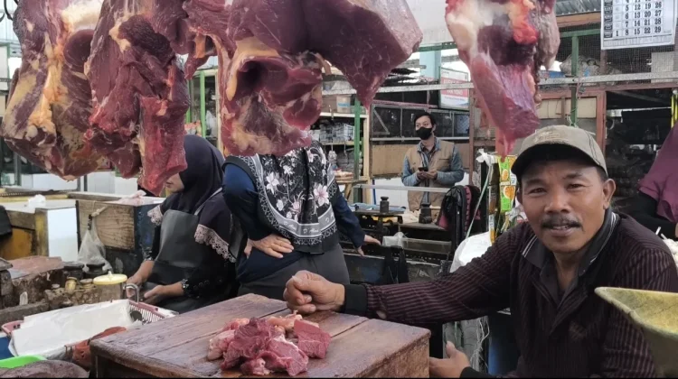 Harga Daging Naik, Penjualan Pedagang Anjlok