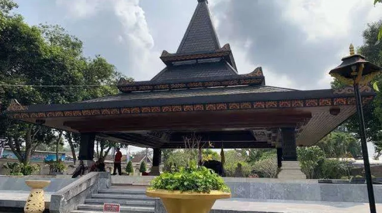 Makam Bung Karno Dibuka 24 Jam, Wisatawan Bisa Ziarah Malam Hari