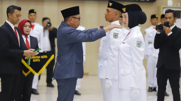 Sebanyak 72 Anggota Paskibraka Kota Batu Resmi Dikukuhkan