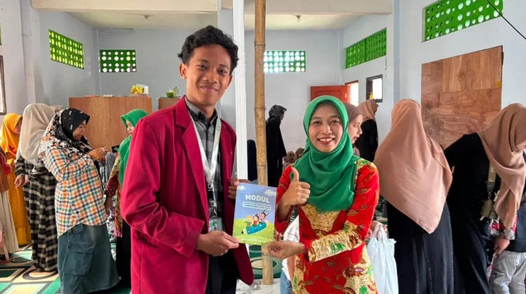 Susun Modul Perilaku Anak, KKN UMM Wariskan untuk Guru di Sukolilo