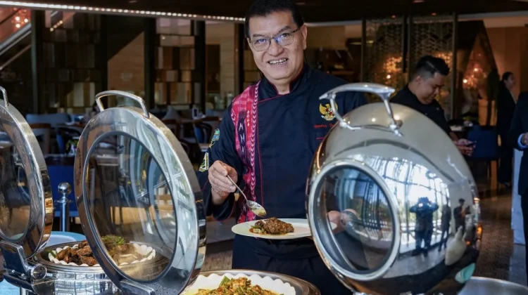 “Jelajah Kuliner Nusantara” Kolaborasi VASA hotel Bersama Chef Vindex Tengker