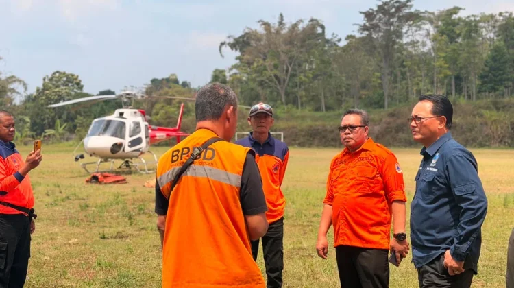 Karhutla di Gunung Arjuno Meluas, Pemadaman Kini Gunakan Water Boombing