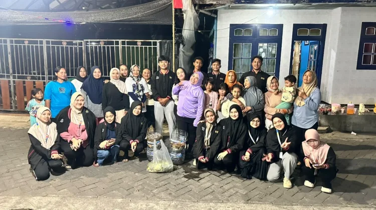 KKN MAs 82 Kenalkan Komposter dari Galon Bekas