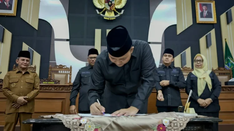 Raperda P-APBD Kabupaten Pasuruan Tahun 2026 Disahkan Jadi Perda
