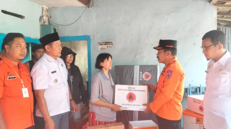 BPBD Kabupaten Malang Salurkan Bantuan untuk Korban Kebakaran Rumah di Pakisaji