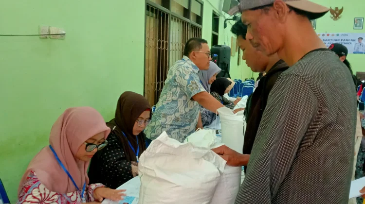 Bulog Malang Salurkan 18 Ribu Ton Beras Bantuan