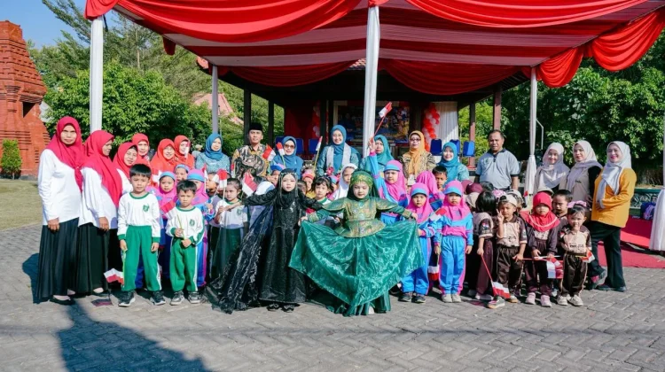 Bunda Literasi Kabupaten Pasuruan, Merita Ajak Orang Tua Bacakan Buku pada Anak