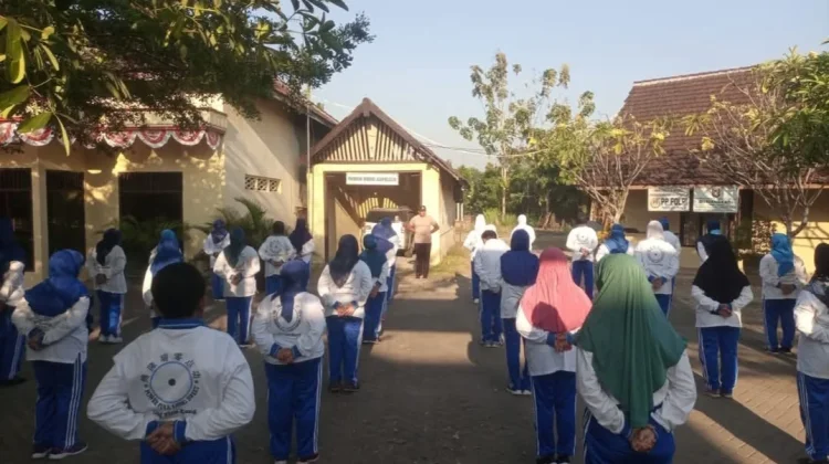 Bhabinkamtibmas Lodoyo Timur Ajak Warga Sehat Bersama Ling Tien Kung